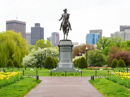 istock-491749788_george-washington-statue_boston-common_boston-public-garden_boston_massachusetts.jpg