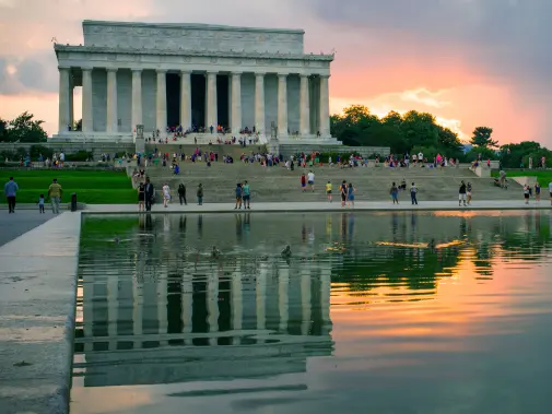 lincoln-memorial_istock-photos.jpg
