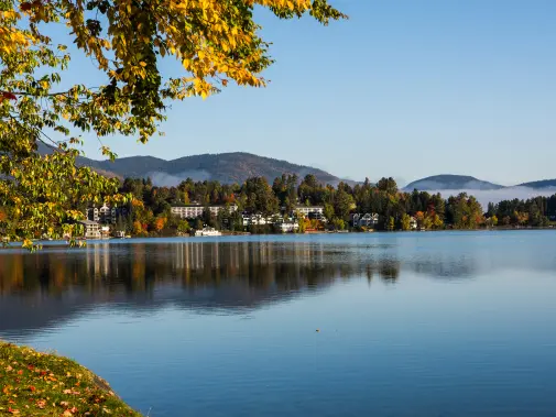 early-autumn-morning-in-village-of-lake-placid-adfall2016_094.JPG