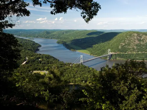 10-view-from-bear-mountain-of-scenic-hudson-valley.jpg
